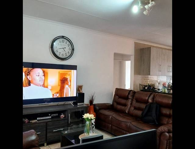 2 BEDROOM PROPERTY TO RENT IN VORNA VALLEY